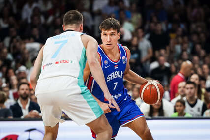 (VIDEO) Totalna dominacija: Bogdanović zakucao trojku sa pola terena