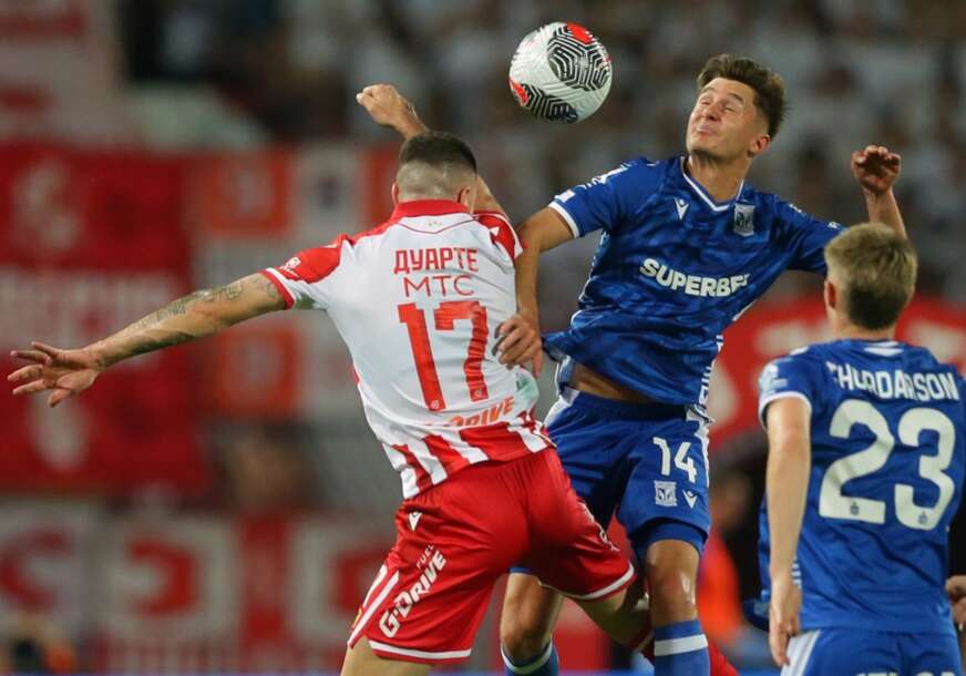 Bruno Duarte u duelu sa fudbalerima Leha