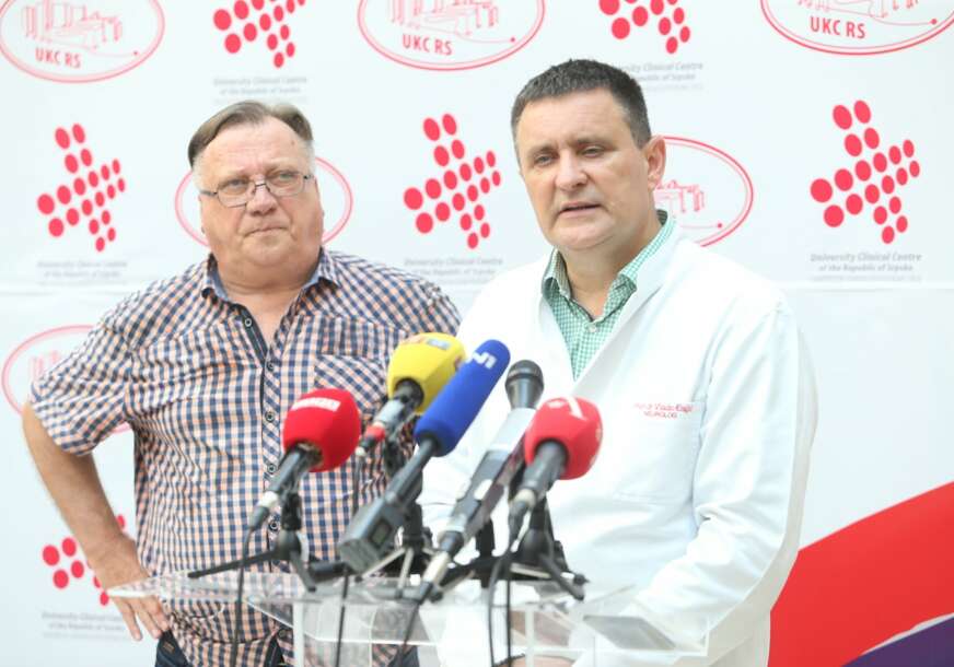 (FOTO) "Tvoja pjesma i dobrota će živjeti vječno" Vlado Đajić se potresnim riječima OPROSTIO OD BEŠLIĆA, otkrio da ga posjetio u bolnici