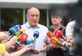“Ovo postaje sve luđe” Crnadak pitao šta se zna o REFERENDUMU nakon kolegijuma Skupštine i odmah odgovorio NIŠTA