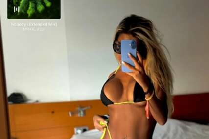 (FOTO) Skinula se Ivana Šopić: Ravan stomak, grudi u prvom planu, voditeljka se opustila na moru
