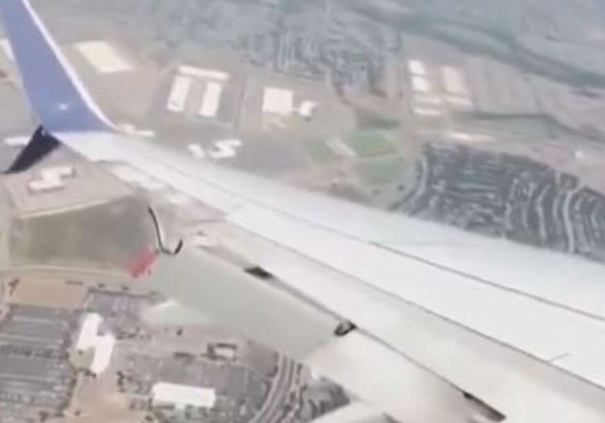 (VIDEO) ODLOMIO SE DIO KRILA BOINGA Drama na nebu, avion se tresao, putnici u panici