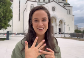 (VIDEO) Ljubav krunisali brakom u Hramu Svetog Save: Špankinja Laija se zaljubila u Andriju, a sve je počelo na nesvakidašnji način