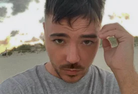 (FOTO) Svi pričaju da se ZAMONAŠIO, a on živi punim plućima: Milan Stanković pokazao kako uživa na LUKSUZNOJ JAHTI
