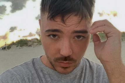 (FOTO) Svi pričaju da se ZAMONAŠIO, a on živi punim plućima: Milan Stanković pokazao kako uživa na LUKSUZNOJ JAHTI
