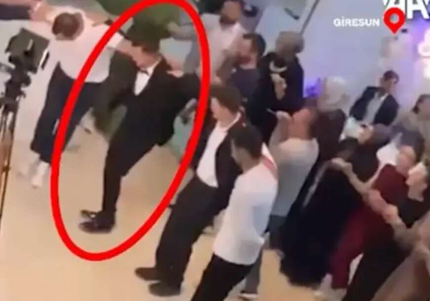 Mladoženja igra na svadbi