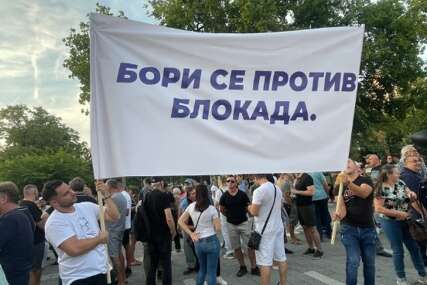 Okupljanje protiv blokada