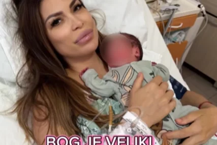 Mjesec dana nakon porođaja izgleda nevjerovatno: Olja Crnogorac (41) u uskom kombinezonu sa sinom krenula u šetnju