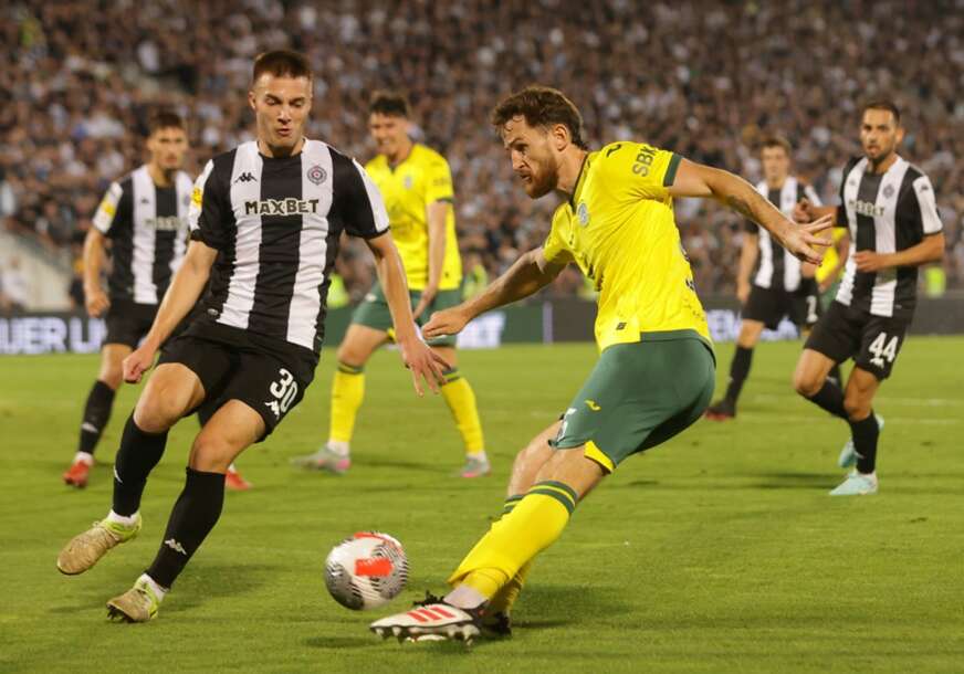 (VIDEO) Nema više minusa: Fenomenalni Partizan vodi 2:0 u Edinburgu nakon 45 minuta
