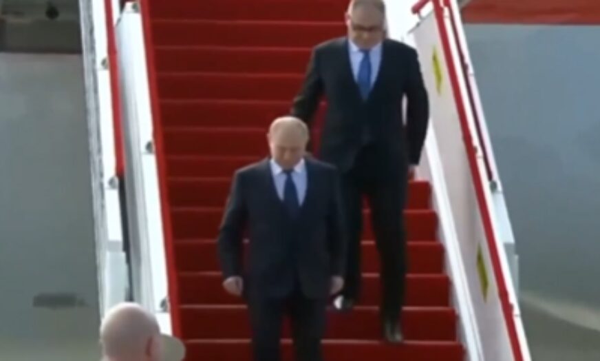 (VIDEO) "Odnos Kine i Rusije NAJBOLJI U ISTORIJI" Putin stigao u Tjenđin, dočekao ga CRVENI TEPIH
