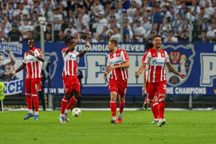 fudbaleri Crvene zvezde proslavljaju gol