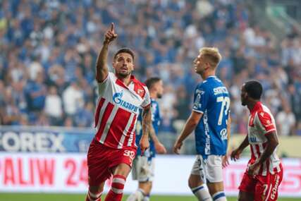 Rade Krunić proslavlja gol za vođstvo Crvene zvezde