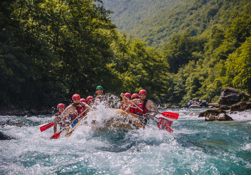 Rafting Tara
