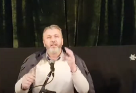 (VIDEO) Pozivao 1.000 ljudi da klanjaju u Širokom Brijegu: Službenici FUP UHAPSILI SANINA MUSU
