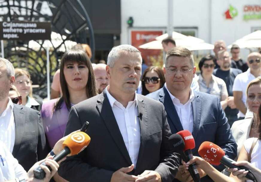 Zapuštene saobraćajnice, prljav grad: SPS poziva na hitno pranje ulica Banjaluke