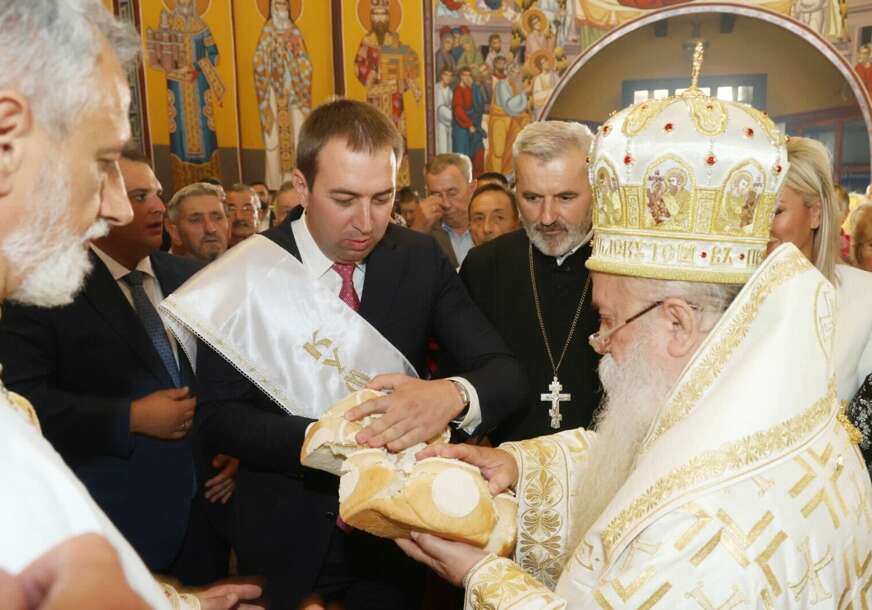 (FOTO) "Vjera nas sabira, a tradicija nam daje snagu" Selak kum slave Hrama Svetog Preobraženja Gospodnjeg u Pofalićima