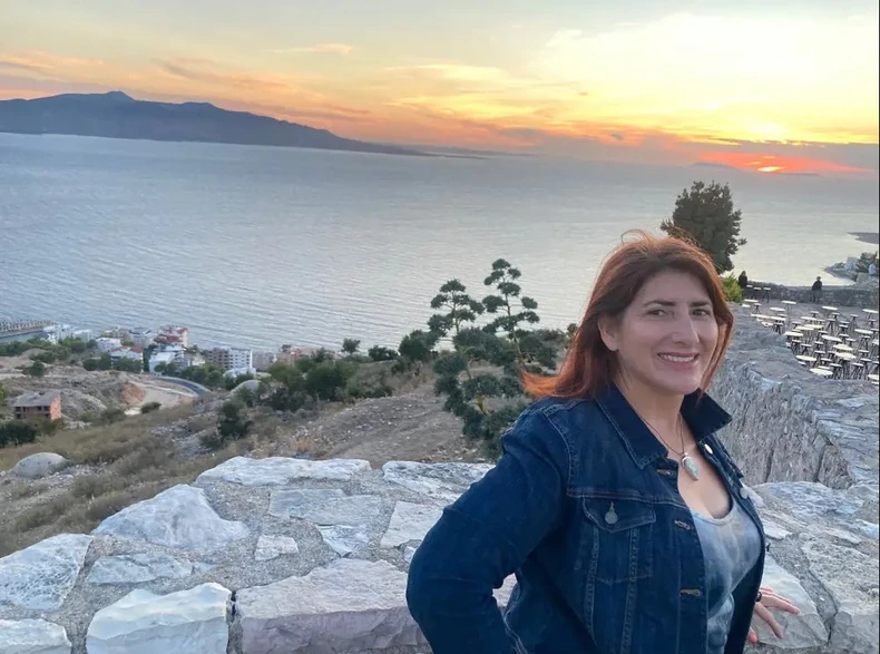 (FOTO) "Čim sam kročila tamo ZNALA SAM DA JE TO MOJ GRAD" Sa 53 godine okrenula je život naglavačke kada se iz SAD preselila u Albaniju