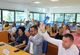 (FOTO) Vlast i opozicija jedinstveni: Skupština grada Laktaši donijela jednoglasnu odluku o ODBACIVANJU PRESUDE predsjedniku Srpske
