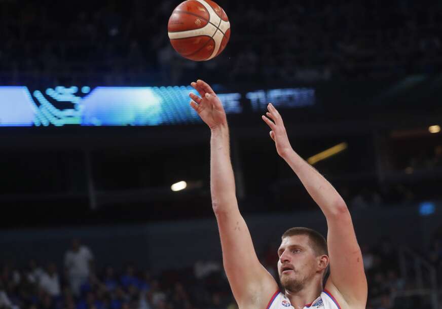 (FOTO, VIDEO) Orlovi silovito krenuli: Reprezentacija Srbije uništila Estoniju na startu Eurobasketa