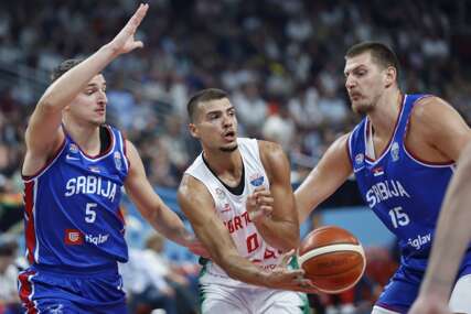 Nikola Jokić i Nikola Jović u meču s Portugalcima