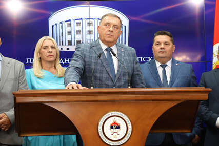 (FOTO) Zabranili, pa se predomislili: SNSD i partneri izlaze na prijevremene izbore POD OVIM IZGOVOROM?