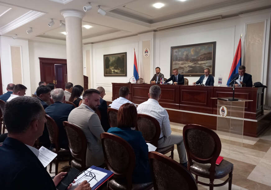 "Samo GRAĐANI SRPSKE odlučuju ko ih predstavlja" Savez opština i gradova USVOJIO DEKLARACIJU povodom presude Dodiku