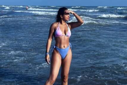 "KAD USTANEM PRVO NAHRANIM STOKU" Pjevačica se ne libi prljavih poslova, a sad se skinula u bikini i svi su šokirani
