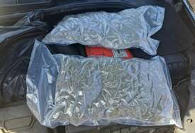 (FOTO) Oglasila se policija o akciji Ugar: Pronađena droga, uhapšene 4 osobe