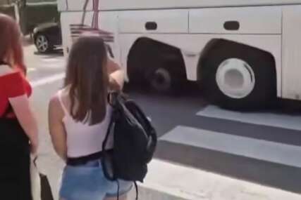 (VIDEO) RODITELJI VAN SEBE OD BIJESA Maturanti u Španiju putovali u autobusu bez točka