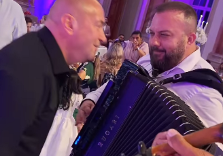 (VIDEO) Ljubi harmoniku: Đani pokazao da je KRALJ ROMSKIH VESELJA, a zbog jednog poteza je postao viralan na mrežama