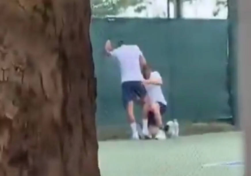 (VIDEO) Ima li razloga za brigu: Isplivao snimak povrijeđenog Novaka Đokovića pred US Open, SRPSKI TENISER sa bolnom grimasom na licu