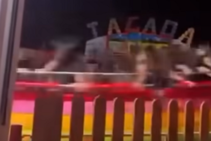 (FOTO) Ljudi visili sa 20 metara visine: Pokvarila se vrteška u LUNA PARKU, posjetioci ostali zarobljeni