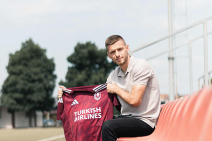 (VIDEO) Navijači ga pamte po nezaboravnim partijama: Gojko Cimirot se vratio u FK Sarajevo