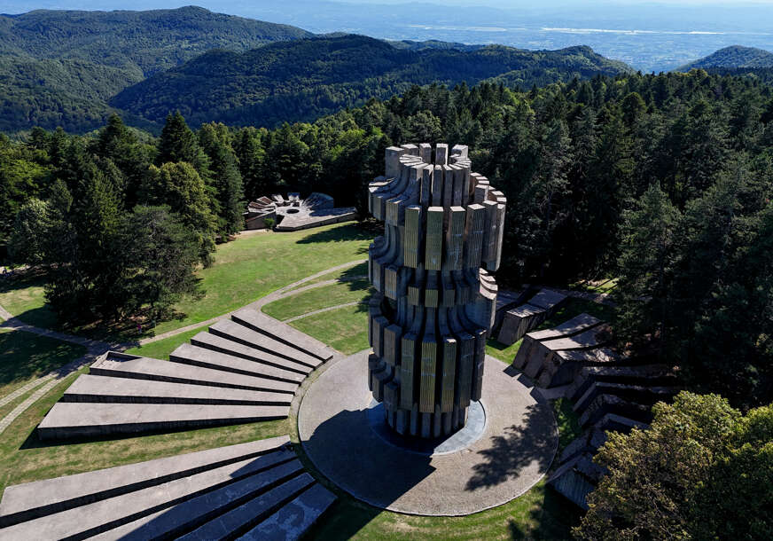 nacionalni park kozara , spomenik 