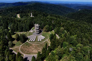 nacionalni park kozara , spomenik 
