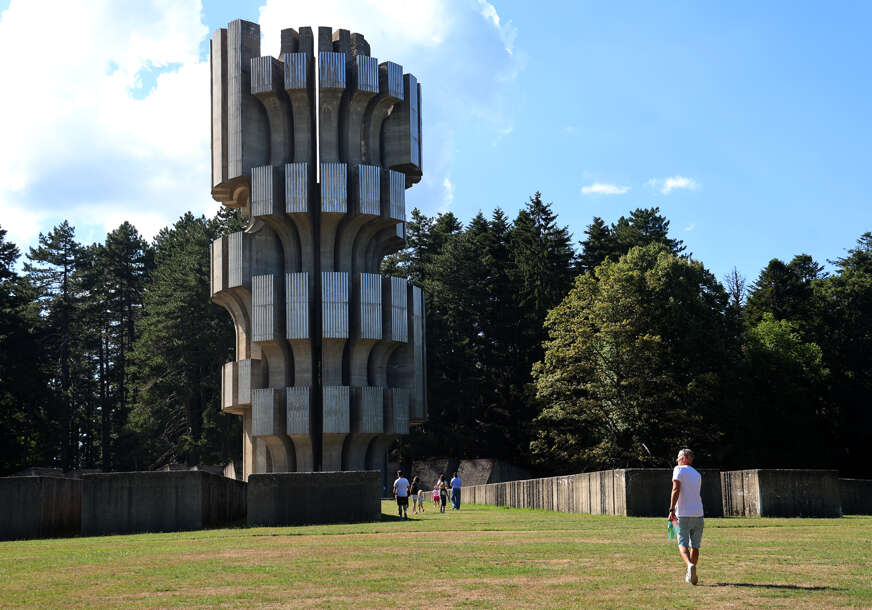 nacionalni park kozara , spomenik 