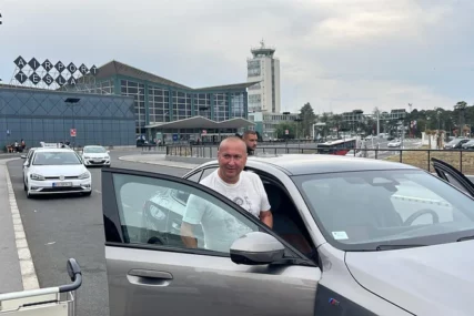 (VIDEO) ČEKA ME ŽENA S RUČKOM Đani Trajković u bijesnoj mašini pojurio kući