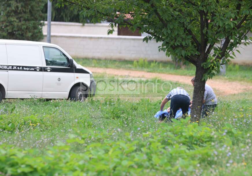 (VIDEO, FOTO) "Vidio sam ga kako leži u travi" Muškarac čije je tijelo pronađeno kod Gimnazije isjekao vene skalpelom