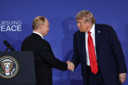 "Mi smo budale sa čekovnom knjižicom" Putin i Tramp spremaju pakao Zelenskom, Amerikanci bijesni kao nikad prije