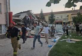 IMA POGINULIH Snažan zemljotres pogodio Tursku, srušilo se čak 16 zgrada