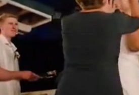 (VIDEO) "Ona te očigledno mrzi" Snimak sa svadbe eksplodirao društvenim mrežama, svekrva pokazala pravo lice na dan vjenčanja