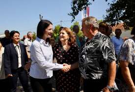 (FOTO) Narodni front u Brčkom: Jelena Trivić odala počast poginulim borcima i civilnim žrtvama odbrambeno-otadžbinskog rata