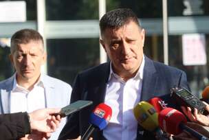 Vlado Đajić ispred Osnovnog suda u Banjaluci