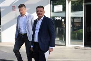 Vlado Đajić ispred Osnovnog suda u Banjaluci