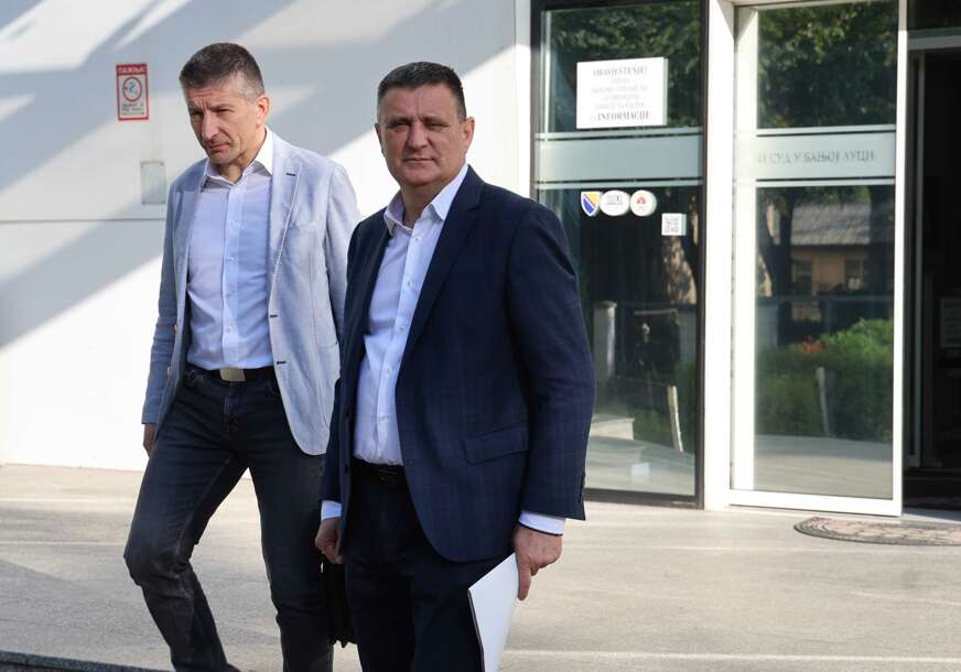 Vlado Đajić ispred Osnovnog suda u Banjaluci