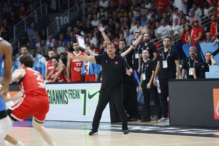(FOTO) "Ne znam da li sam Efesu učinio uslugu zbog Osmanija" Ataman podijelio prve utiske nakon plasmana Turske u finale Eurobasketa