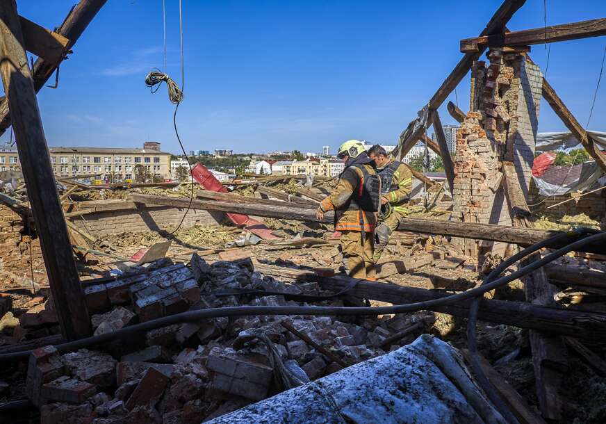 POVRIJEĐENO 70 OSOBA Ruski napad na Ukrajinu trajao više od 12 sati, gađano 11 regiona
