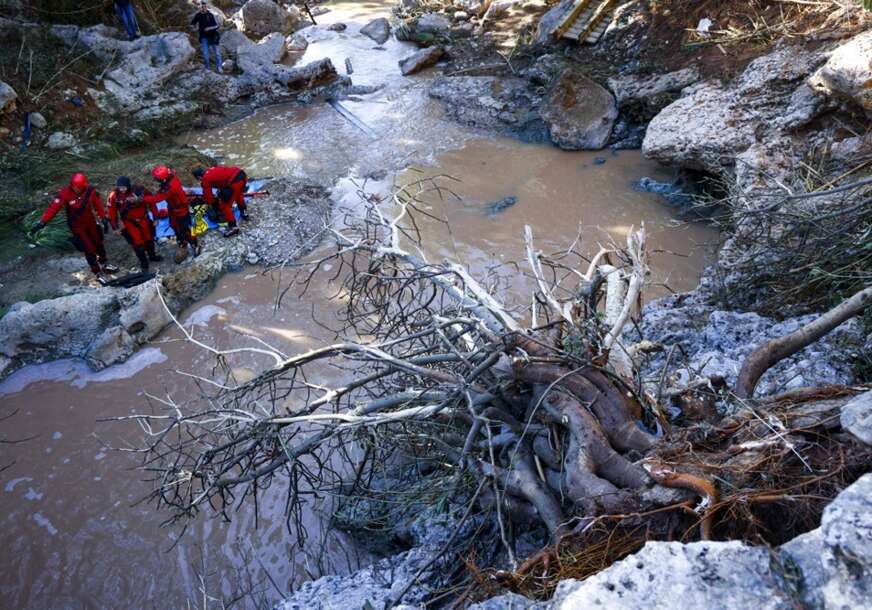 Potraga traje: Dječak PRONAĐEN MRTAV, otac nestao u Barseloni nakon poplave