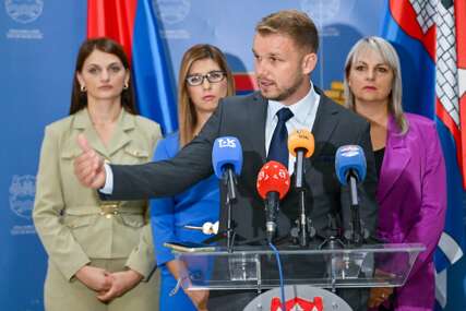 "Skupština je prijeki sud, a odbornici su besposleni" Draško Stanivuković odgovorio na prozivke za sumnjivi tender težak 35 miliona KM