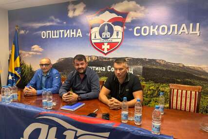 (FOTO) Svakodnevno na terenu: DNS i NPS se uveliko spremaju za OPŠTE IZBORE, Nešić i Banjac danas obišli opštinski odbor u Sokocu